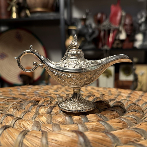 Vintage aladdin genie magic - aladdin,