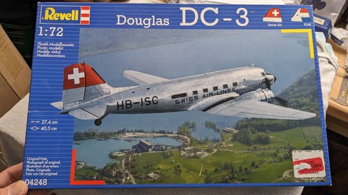 Revell douglas dc3 swiss - 1/72,