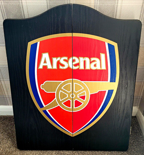 Vintage used arsenal dartboard - vintage,