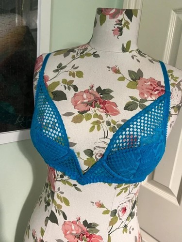 Ann summers 32b blue plunge - summers,