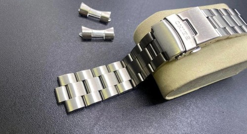 Seiko 22mm oyster stainless - seiko,
