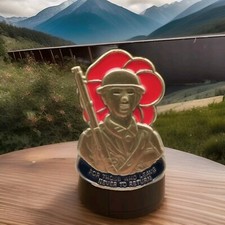 Poppie soldier pin - poppie, badge.very