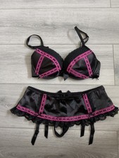 BRAND NEW La Senza Black & Pink Satin & Lace Bra & Suspender Thong Set 34D & 12