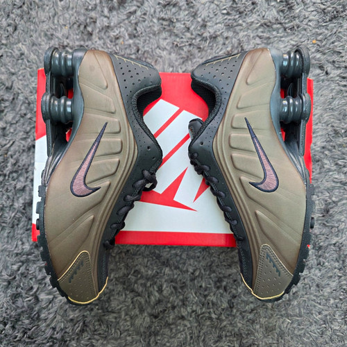 Nike shox ironstone - ironstone, off
