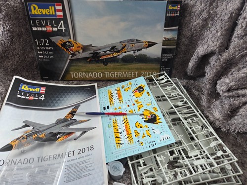 Revell scale tornado - scale,