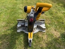 Dewalt Compound Mitre Saw DW717XPS LX 230V 250MM type 4