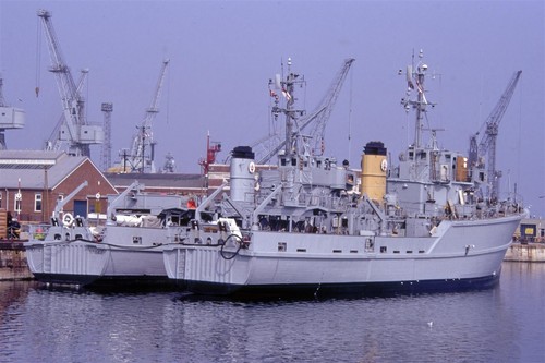 Sq2031 royal navy - sq2031,