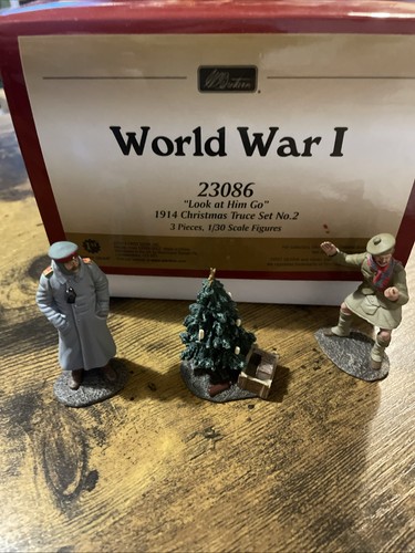 Britains wwi look - him, go