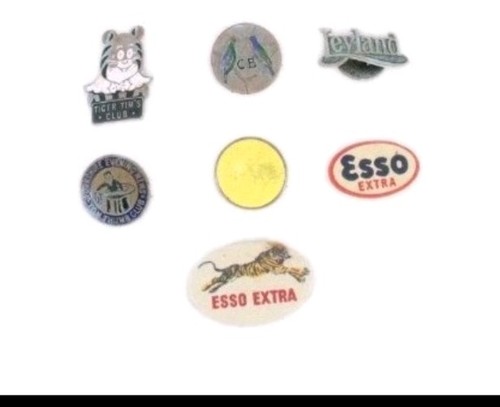 Vintage buttons badges - vintage,