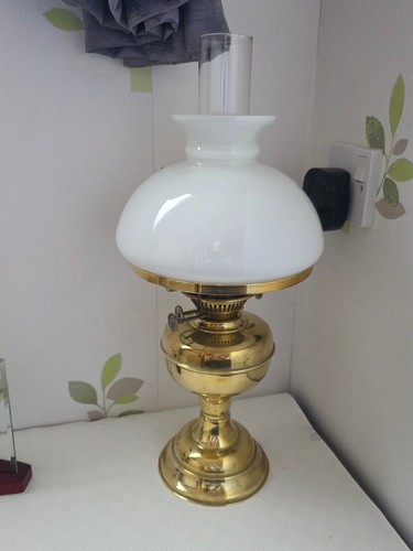 Vintage brass oil lamp - brass, large