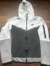 Old Season Nike Tech fleece