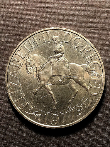 Hrm queen elizabeth - elizabeth, 1977