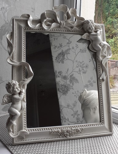Vintage resin ornate cherubs - ornate,