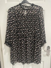 Brand New Ladies Size Small Black With A Pink Print Long Sleeve Tunic By Zara