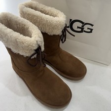 UGG Women's Sarissa Shearling