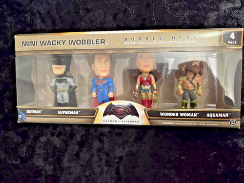 Mini wacky wobbler justice - mini,