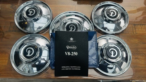 Daimler 250 hubcaps and - v8,
