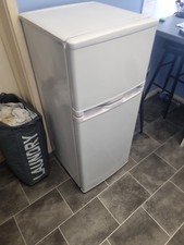 Whirlpool fridge with freezer