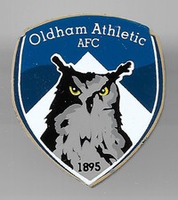 Oldham Athletic Enamel Football Pin Badge  (ref: W&W001)