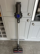 Dyson V6 Cordless Vacuum FULL