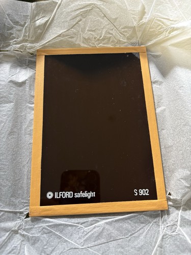 Ilford darkroom safelight - darkroom,