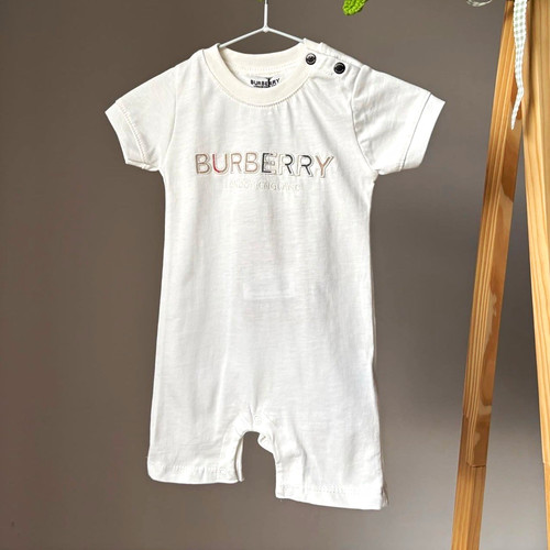 Burberry white logo babygrow - white,