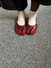 Split Toe Tabi’s In Red