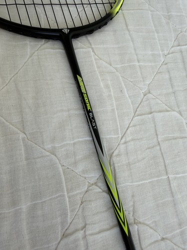 Carlton aero sonic blast - sonic, neon