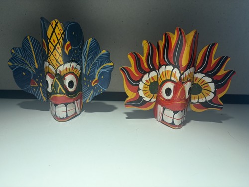 Pair vintage sri lankan - sri,