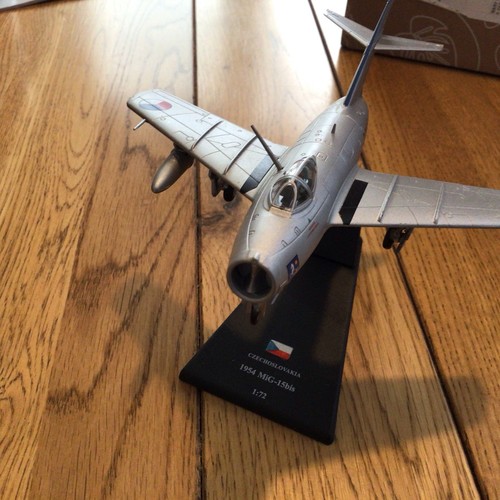Mig model red nose jet - model,