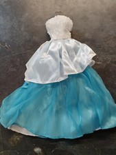 Blue & White Flowers Design