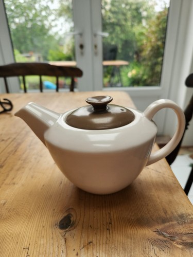 Poole pottery twintone sepia - poole,