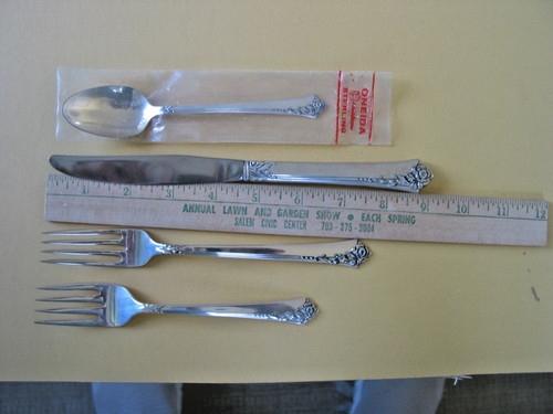 Two piece place settings - 4,