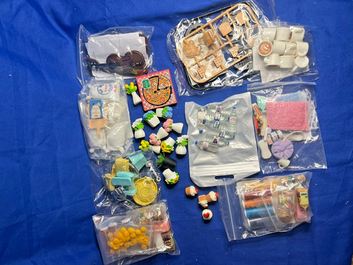 Scale mixed dollhouse - 1/6,