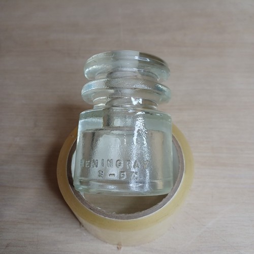 Hemingray clear glass - 2-57,