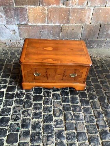 Used vintage yew - vintage,