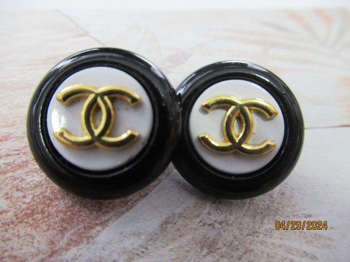 Chanel gold tone - tone, cc