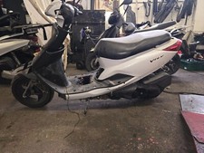 YAMAHA VITY 125 BREAKING