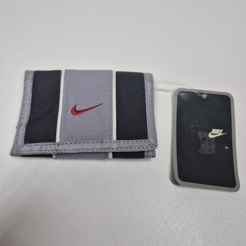 New dead stock nike - dead, y2k