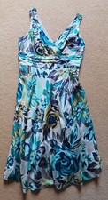 J Taylor Size 14/16 pretty summer dress