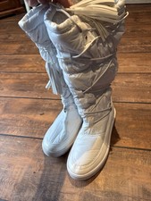 BNWOB Ladies White Snow Boots, Always, Size 38, GS205