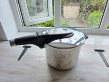 WMF Perfect Ultra 6.5 litre Stainless Pressure Cooker