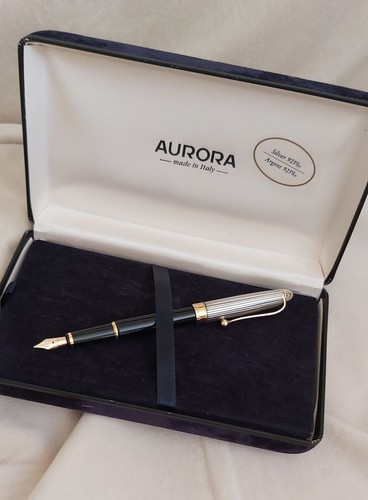 Aurora fountain pen black - 88,