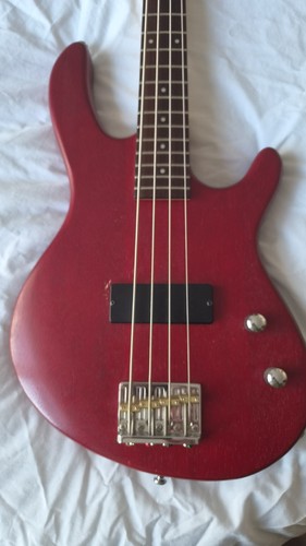 Cherry cort junior short scale - cherry,