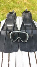  VINTAGE SCUBA TYPHOON SURFMASTER MKII FINS & MASK 1970's