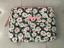 Juicy Couture zip around Pink