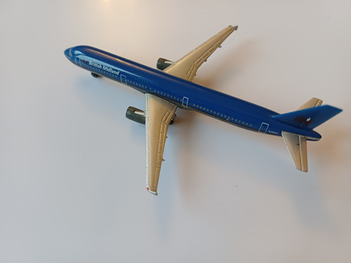 Herpa wings diecast airliner - diecast,