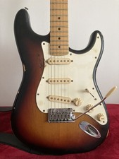 FENDER USA AMERICAN STRATOCASTER Used 1999 Alder body Maple neck w/Hard case