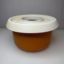 Vintage 1970s TUPPERWARE