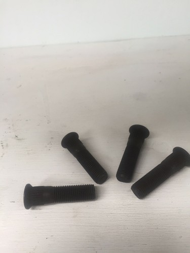 Reliant axle wheel studs - 8,